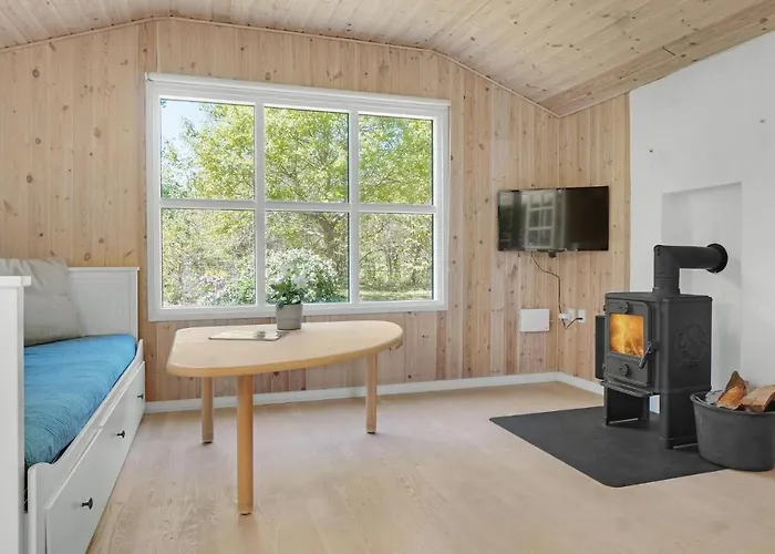 Дом отдыха 1 Bedroom Beautiful In Vig